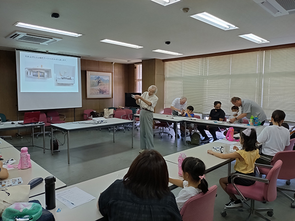 首を振りふりよちよち歩くゆかいなペンギン～（小学校低学年向け）